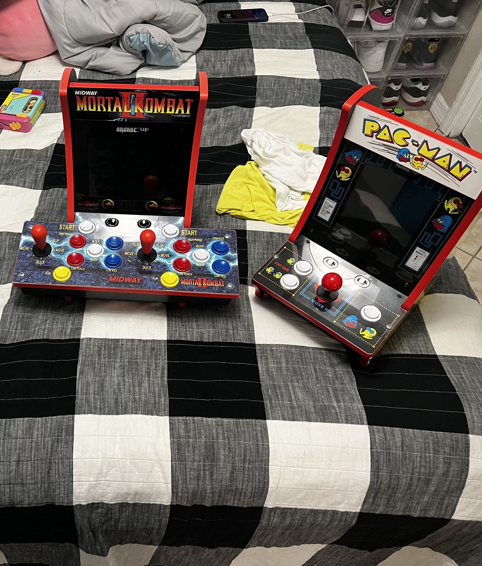 Arcade 1 Up Counter Cade Mortal Kombat And Pac-Man