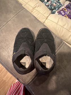 Women’s Size 8 Teva Shoes/slippers 