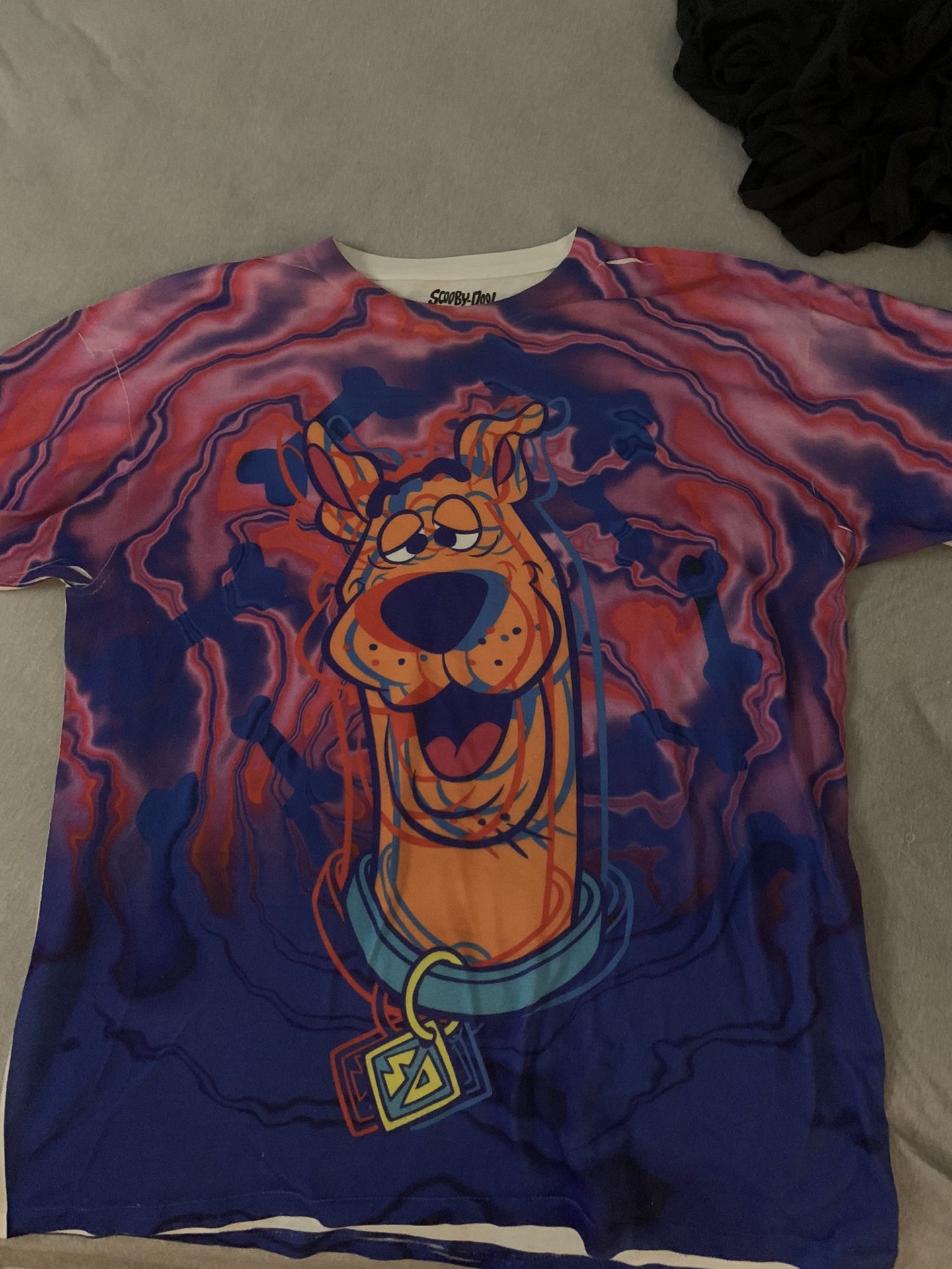 Trippy Scooby Doo Shirt (M/L) 
