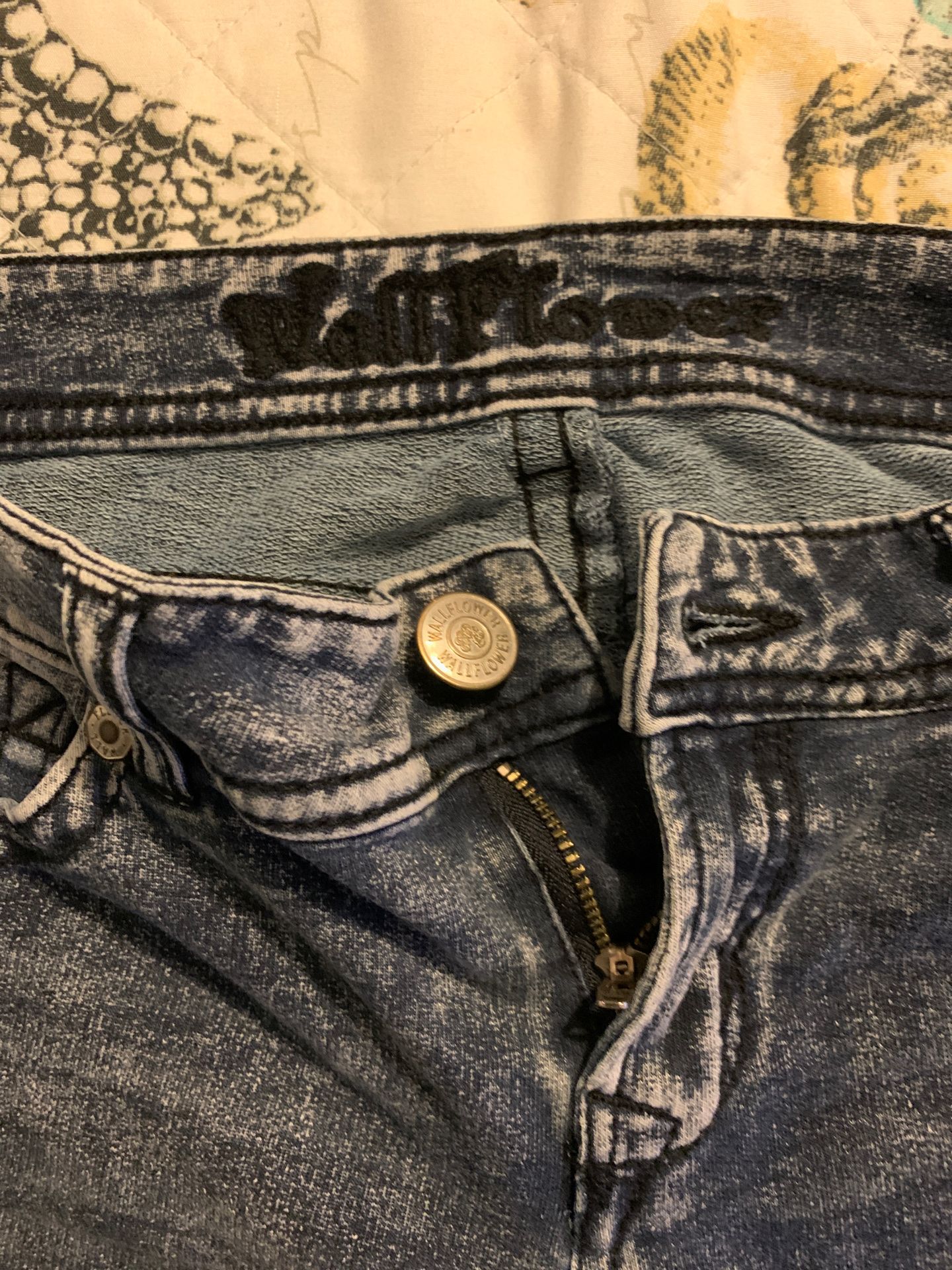 Size 5 stretchy pants Straight leg