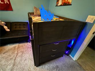 Bedroom set
