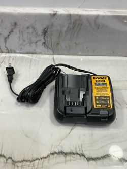 DEWALT DCB107 CHARGER