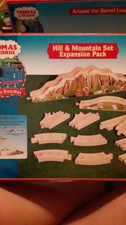 Thomas the train hill and mountain set expansion pack