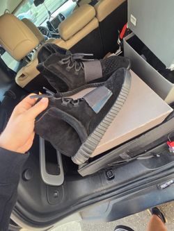 Yeezy 750 triple black