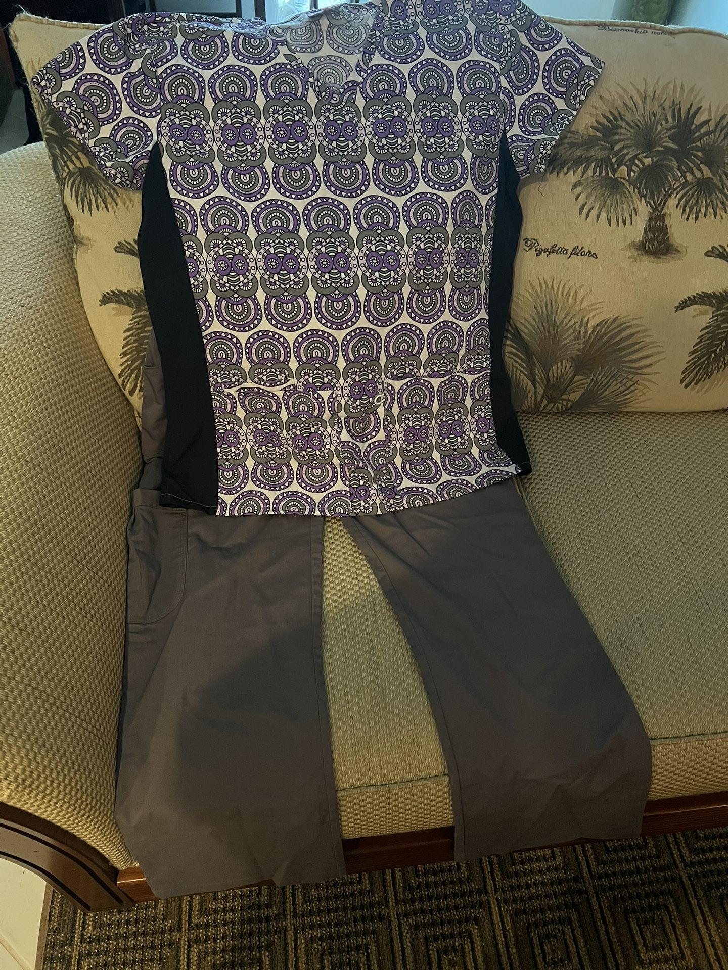 Scrubs Top & Pant Set
