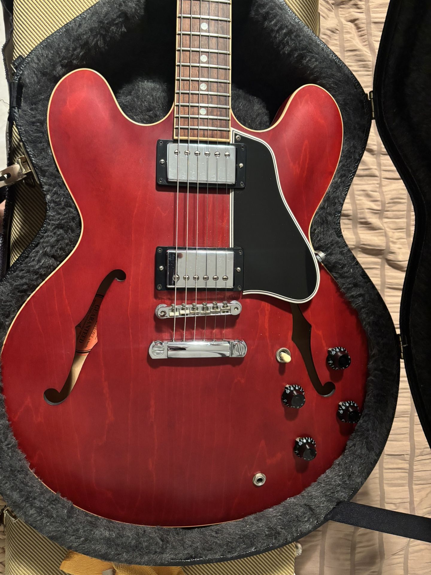 Gibson ES-335 Custom Shop Satin Cherry