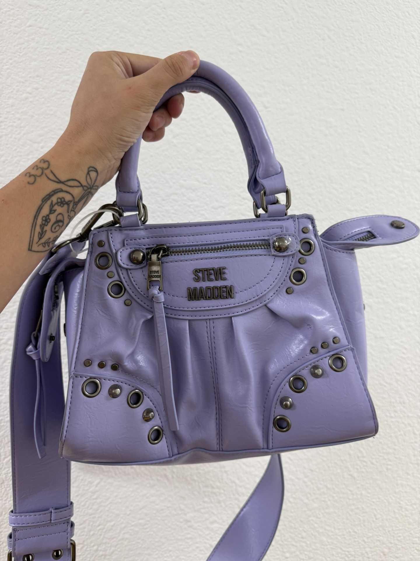 Steve Madden Brhen digital lavender purse