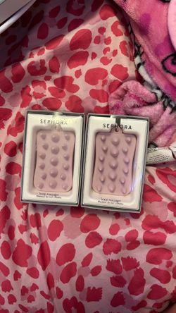 Scalp massagers