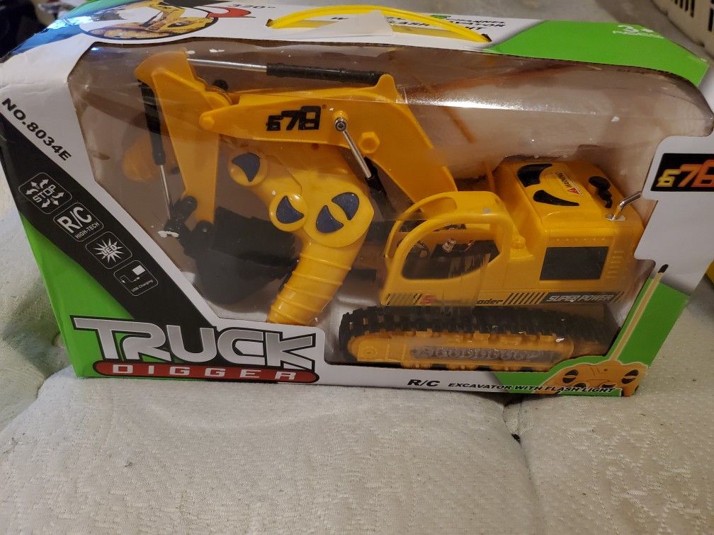 Remote control construction vehicles