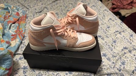 Jordan Mid Washed Pink Size 11 Like New