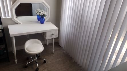 Desk Set