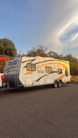 23 feet Toy hauler