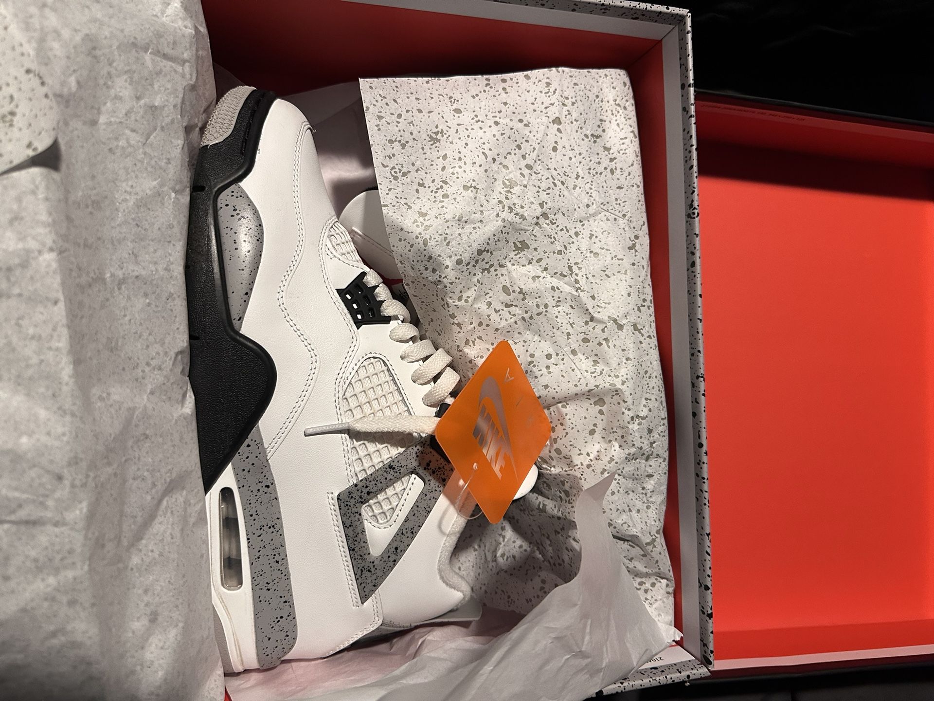 Jordan Retro 4 Cements