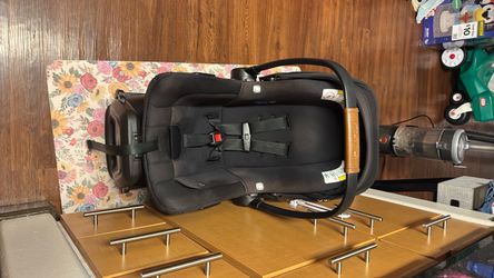 Nuna infant car seat
