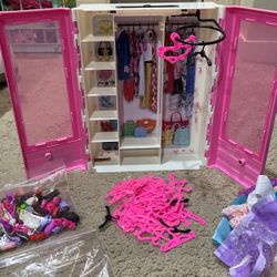 Barbie Closet With Tons Of Accessories