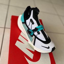 Nike Air Zoom Traverse 