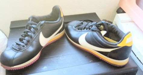 Nike woman size 8