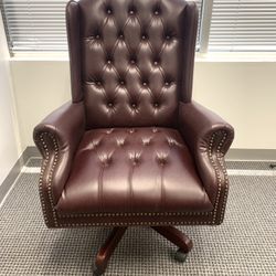 Deluxe High Back Traditional Executive Chair