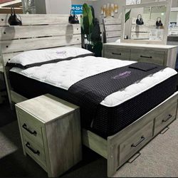 Whitewash Queen Panel Bed With 2 Storage Drawers With Mirrored Dresser and 2 Nightstands