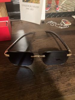 Glasses carti