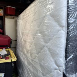 Free Queen Size Mattress And Box Spring