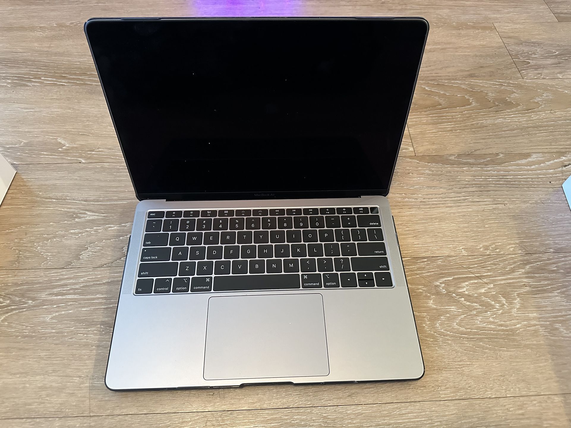 MacBook Air 13”