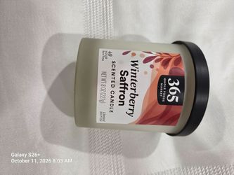 365 Whole Foods Winterberry Saffron Scented Candle