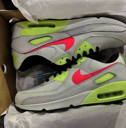 New Men Air Max size 10.5