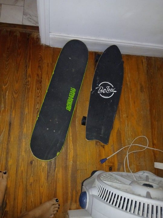 2 Skateboards