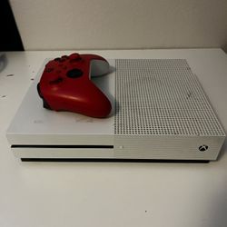Xbox one S NOT WORKING AND FOR PARTS Loose HDMI