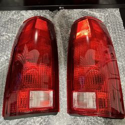 C/K 1500 Tail Lights