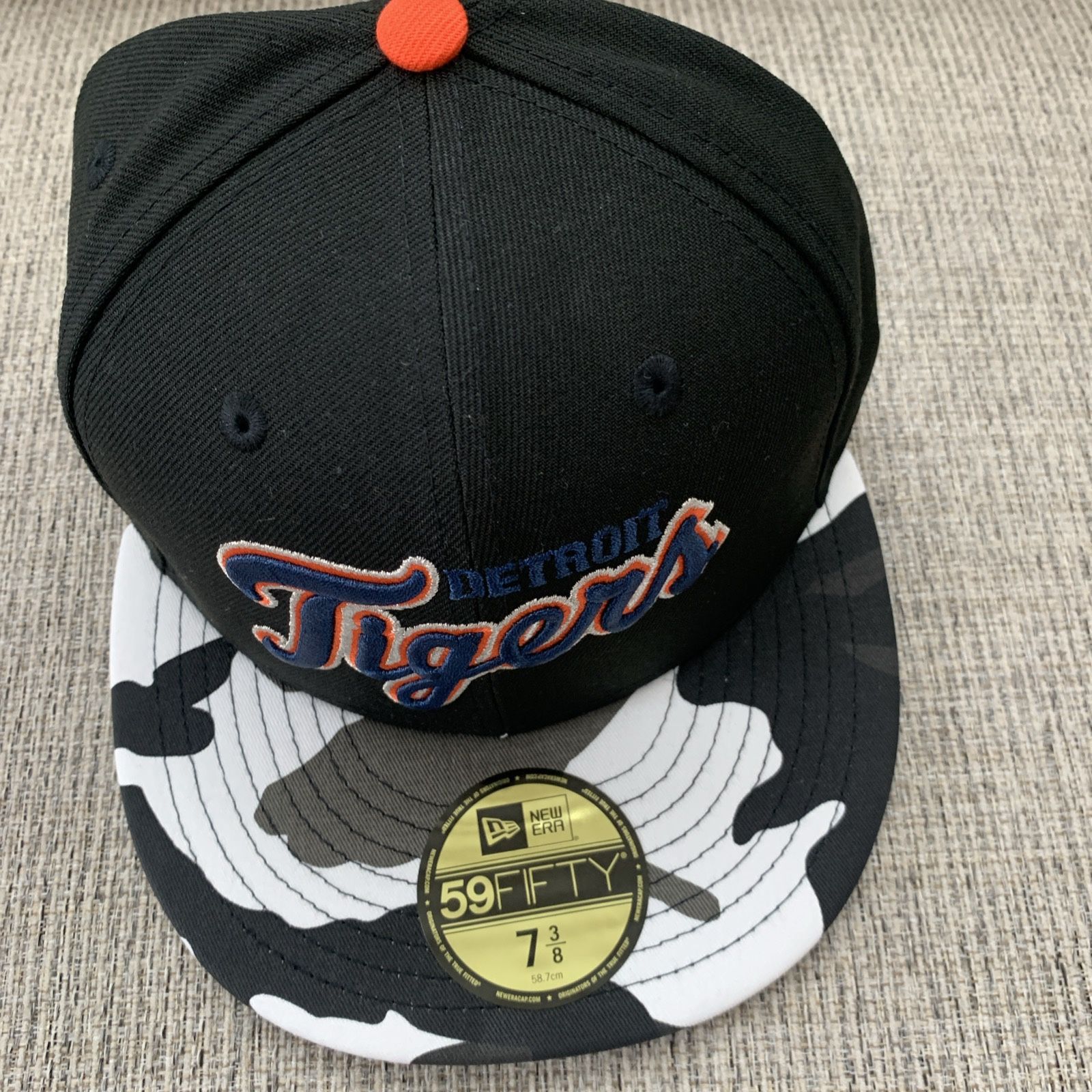 DETROIT TIGERS METALLIC CAMOUFLAGE HAT