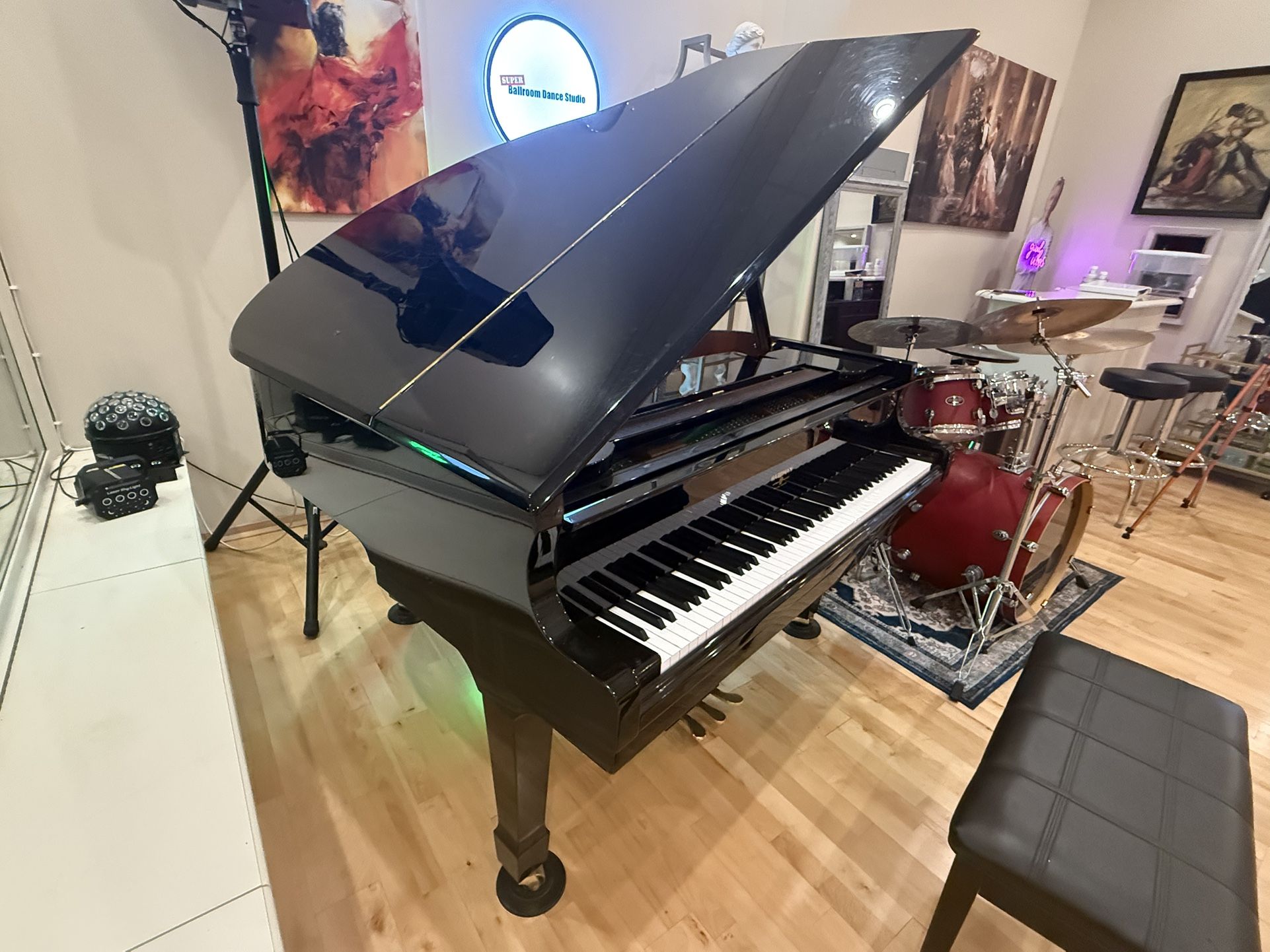 Hardman grand piano