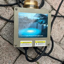 Underwater Fish Light For Dock https://offerup.com/redirect/?o=VW5kZXJ3YXRlckZpc2hsaWdodC5Db20=
