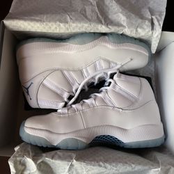Jordan 11 Legend Blue Size 9