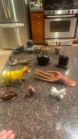 Vintage collectibles ask for the item $10 each