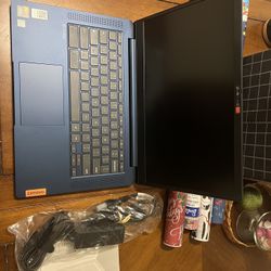Lenovo Slim 3 Chromebook (BRAND NEW!)