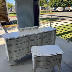 White Dresser With Vanity Mirror And Night Stand