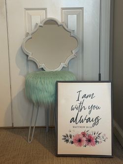 Girls’ room decor