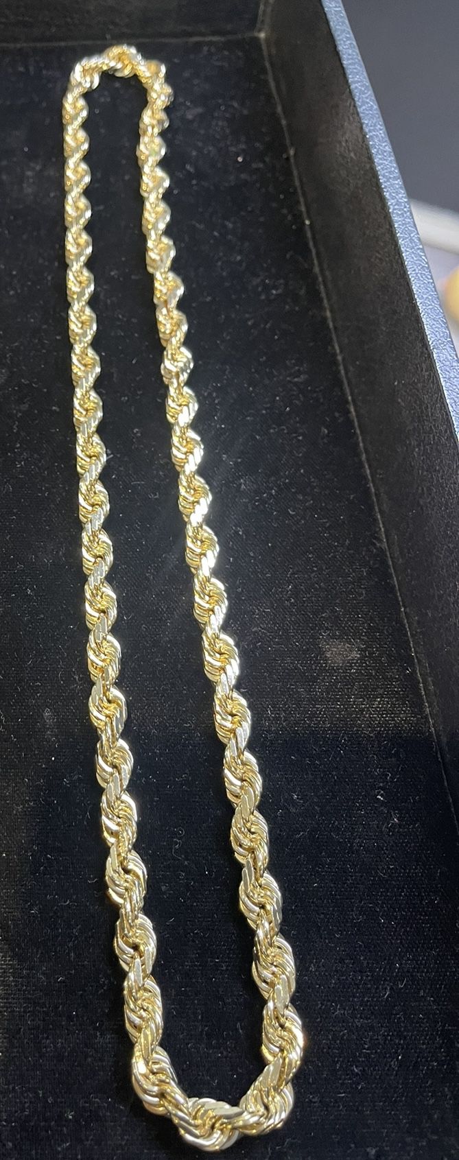 14K SOLID GOLD  9.7 MM 26 Inch continuous Rope chain