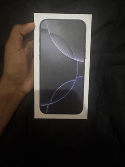 Black iPhone 16 pro max