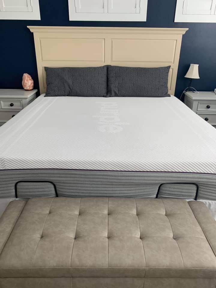 Purple Hybrid Premier .3 King Size Mattress Bed - Like New 