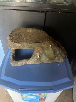 Reptile Hide Cave Resin Log Decoration