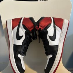 Jordan 1 Retro High Satin Black Toe (Women’s Size 11.5, Used, No Original Box)