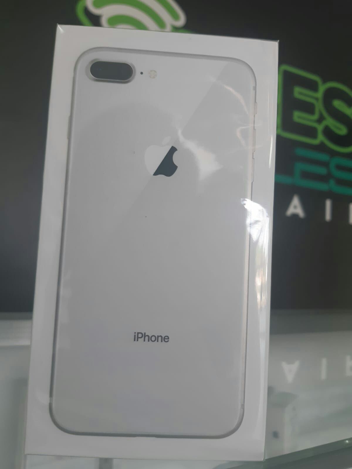 iPhone 8 Plus 256 GB - Factory Unlocked - Sealed - Like Condition - SOMOS TIENDA