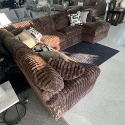 AP🎉 Brown Popular Sectional Couch With Chaise, Midnight Madness// Fast Delivery - Financing 