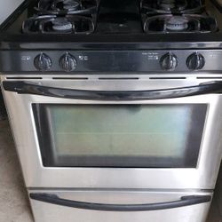 FRIGIDAIRE GAS STOVE