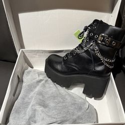 Black Platform Boots With Ankle Chain