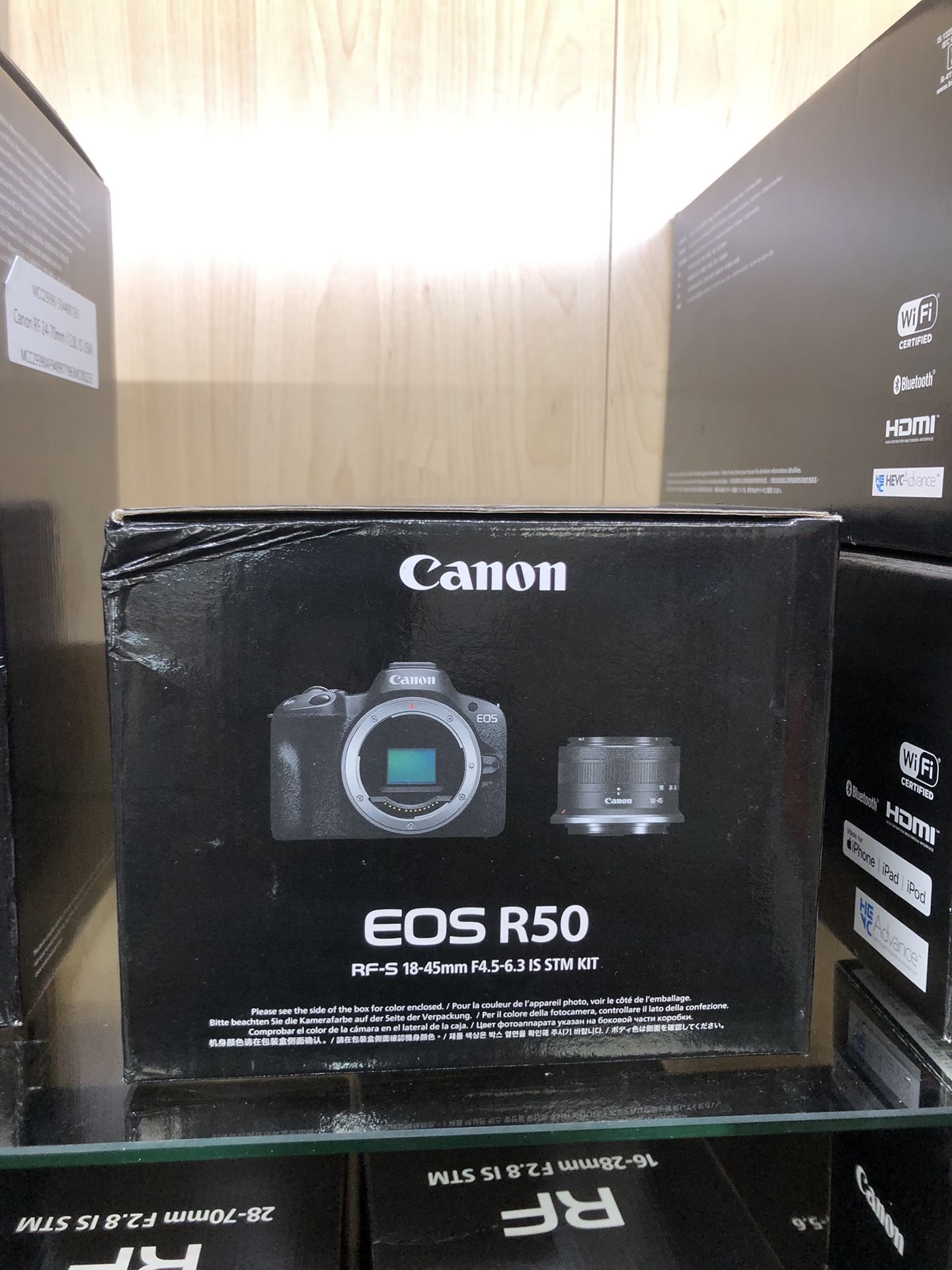 Canon EOS R50