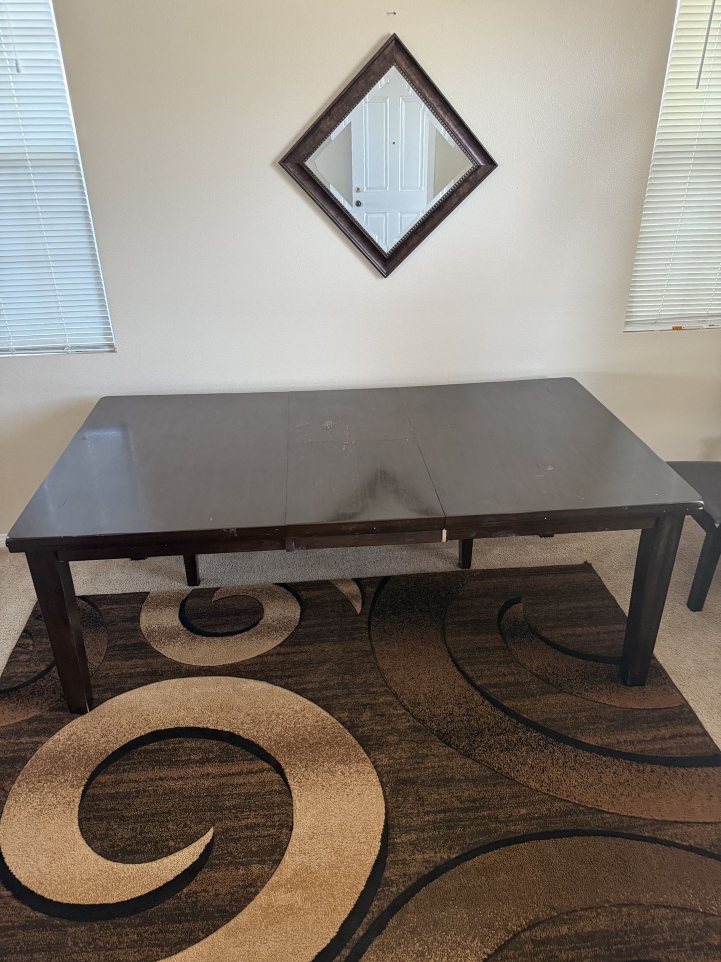 Dining  Table 